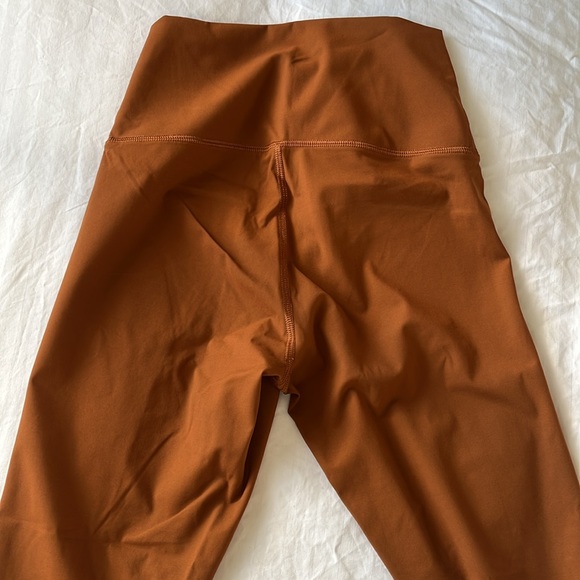 Everlane Perform Legging in Copper - Picture 7 of 7